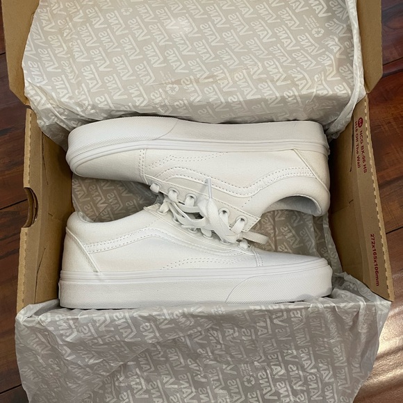 Old Skool True White Vans (WOMEN SIZE 5) - Picture 2 of 2